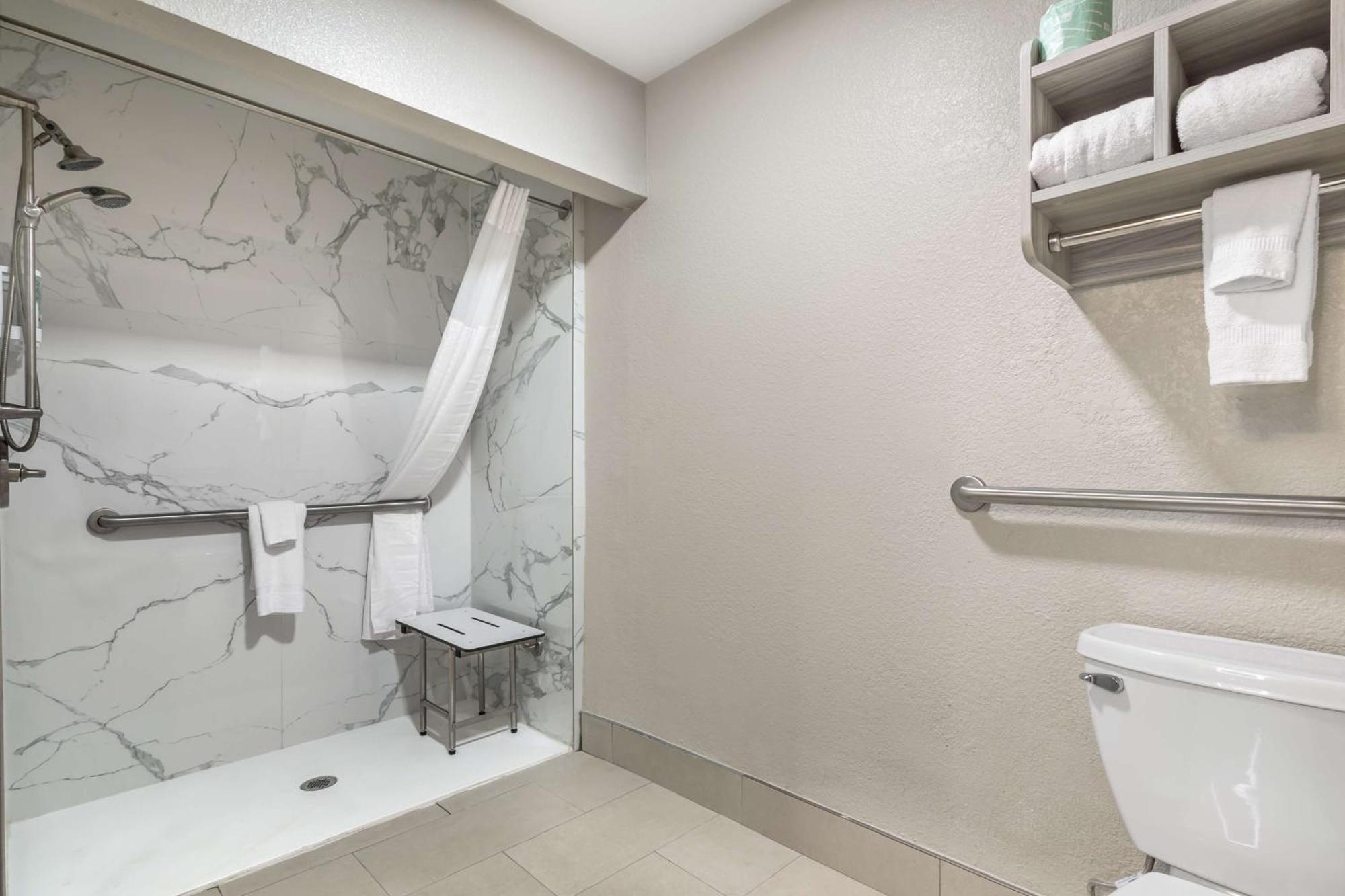 Best Western Wichita North Park City Esterno foto